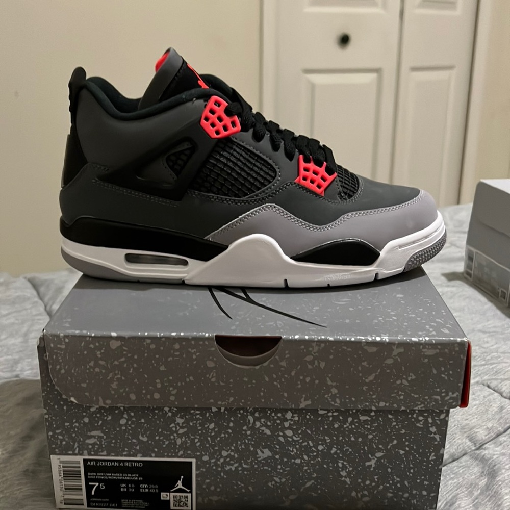 Retro 4 infrared DEADSTOCK